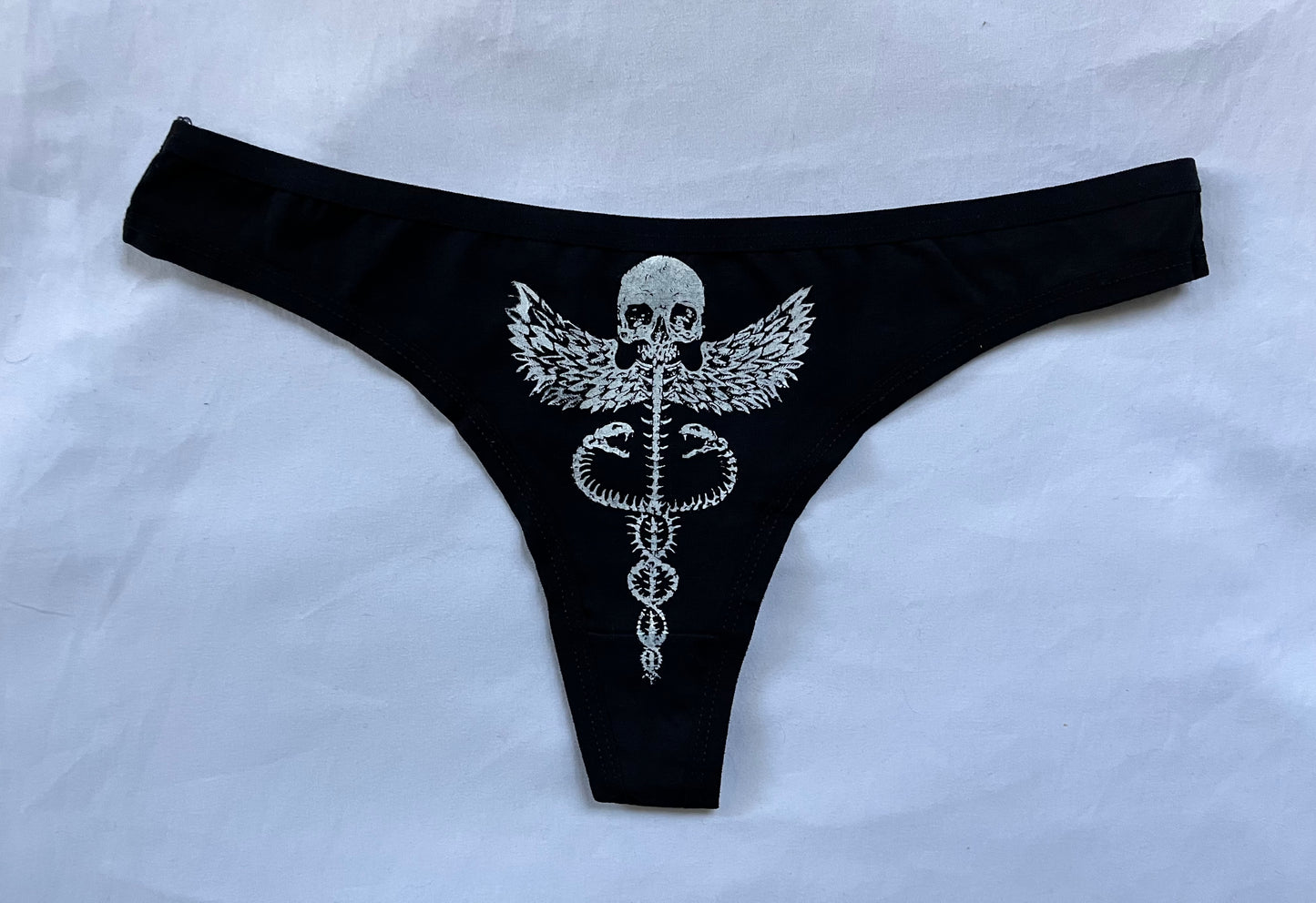 Twisted care thong