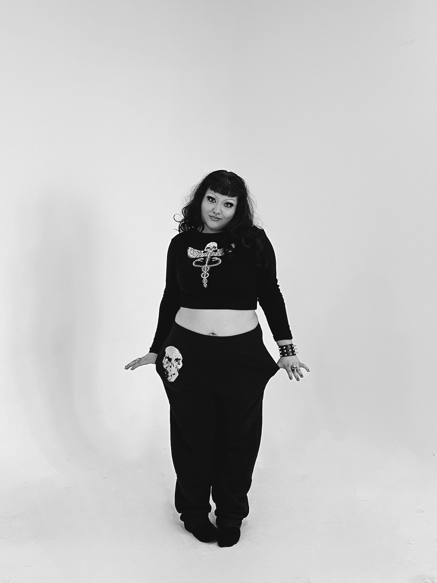 Skull logo sweatpants!