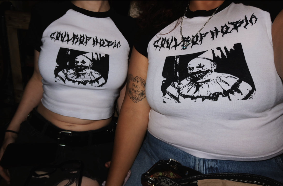 Coulrophobia cropped baseball tee